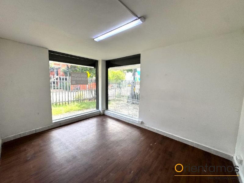 Casa-local disponible para el arriendo en Medellín el codigo es 960 foto numero 2