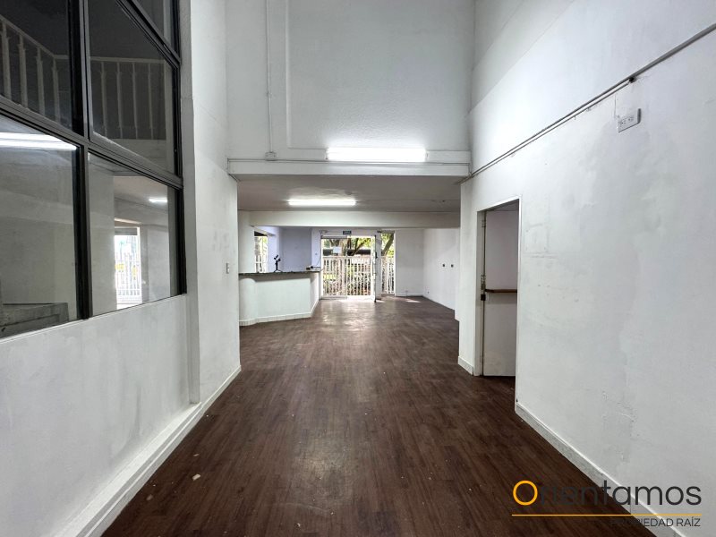Casa-local disponible para el arriendo en Medellín el codigo es 960 foto numero 3
