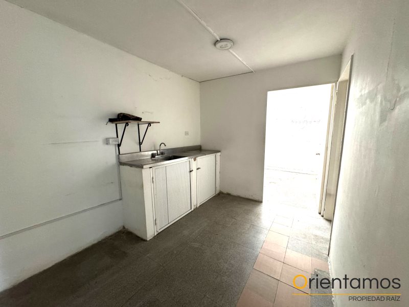 Casa-local disponible para el arriendo en Medellín el codigo es 960 foto numero 5
