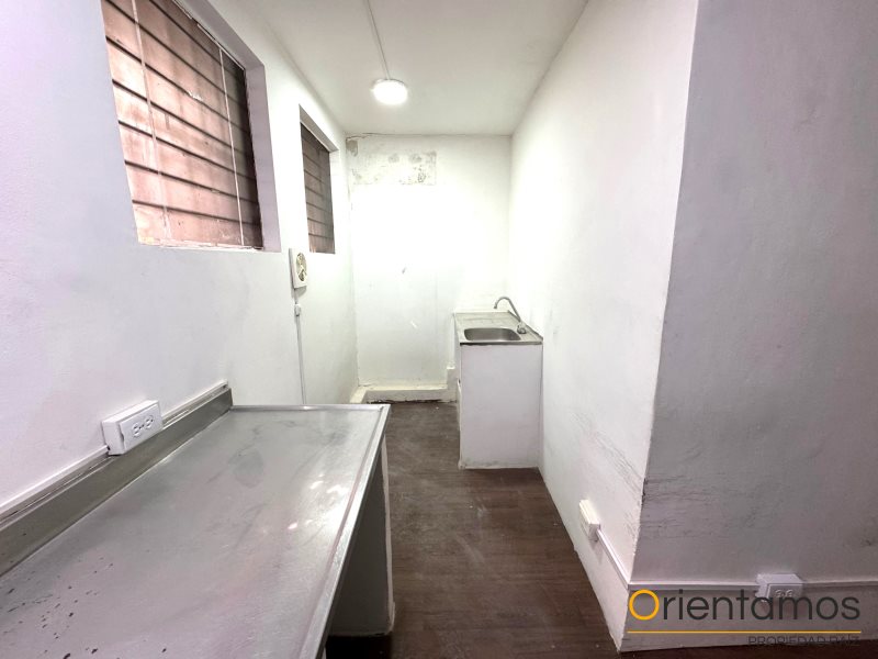 Casa-local disponible para el arriendo en Medellín el codigo es 960 foto numero 7
