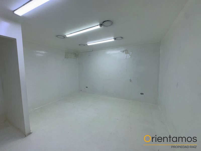 Casa-local disponible para el arriendo en Medellín el codigo es 960 foto numero 13