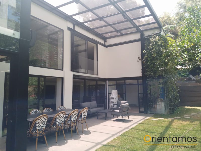 Casa para la venta en Medellín - El Poblado el codigo es 18395 foto numero 6