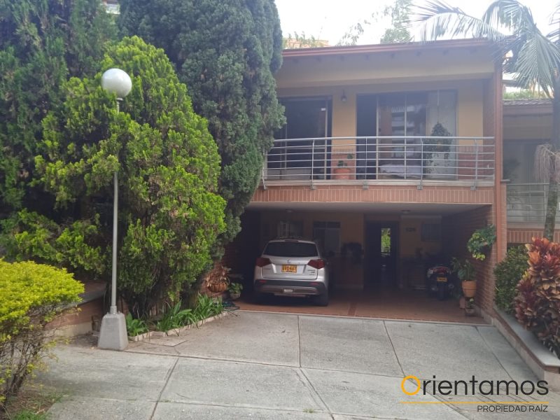 Casa para la venta en Envigado - Envigado el codigo es 20471 foto numero 2