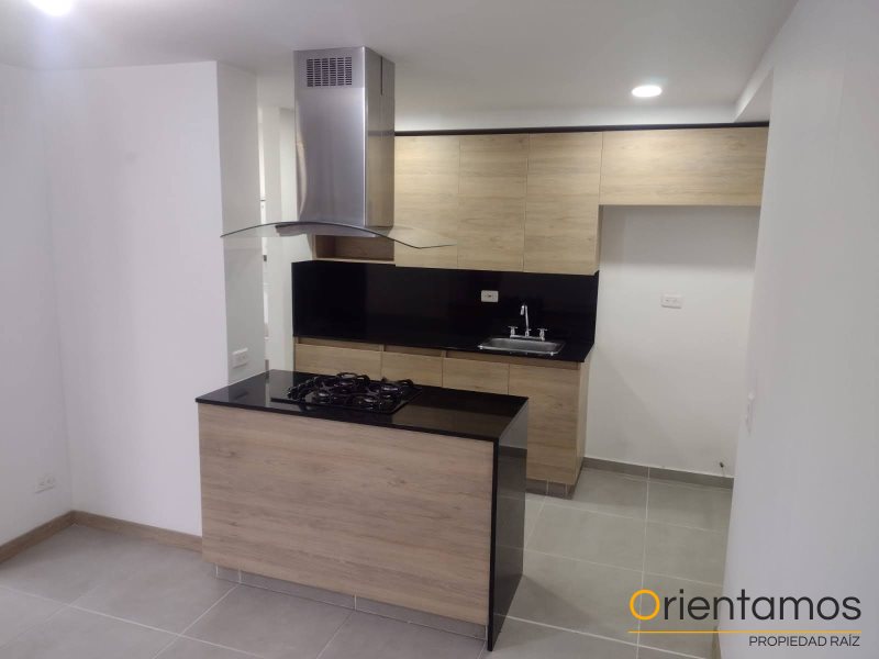Apartamento disponible para la venta en Envigado el codigo es 19096 foto numero 2