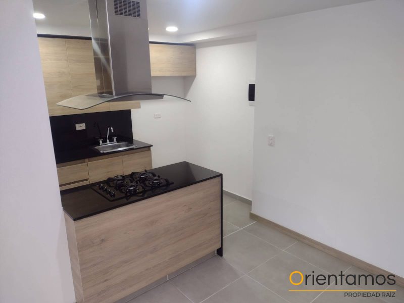Apartamento disponible para la venta en Envigado el codigo es 19096 foto numero 3