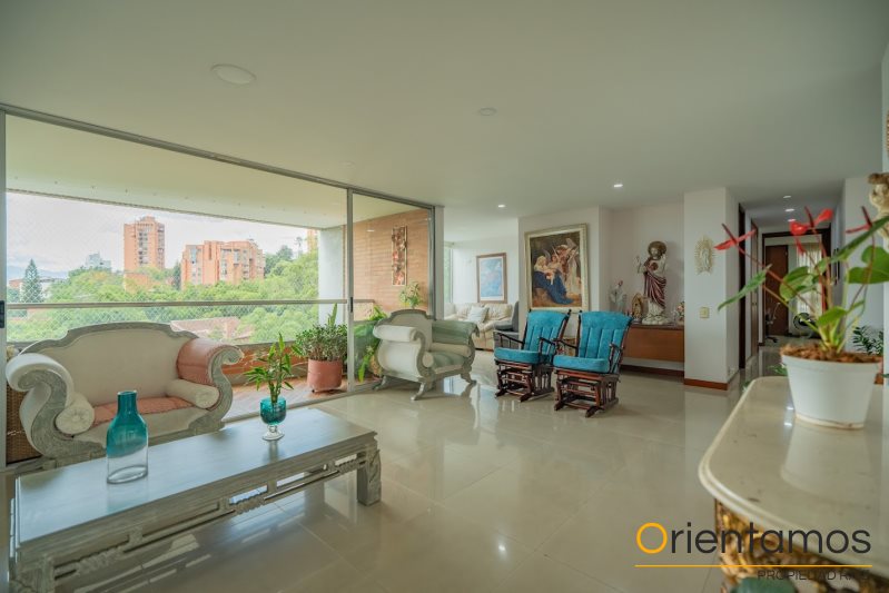 Apartamento disponible para la venta en Envigado el codigo es 20027 foto numero 2
