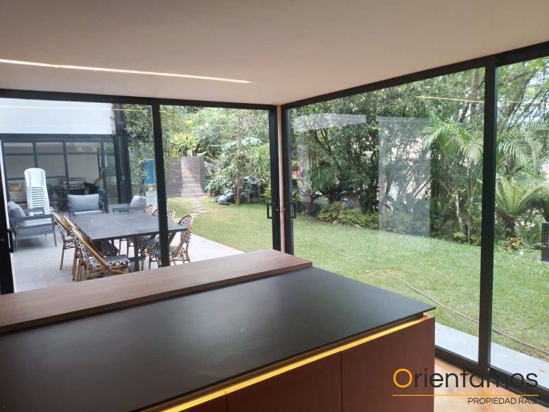 Casa para la venta en Medellín - El Poblado el codigo es 18395 foto numero 16