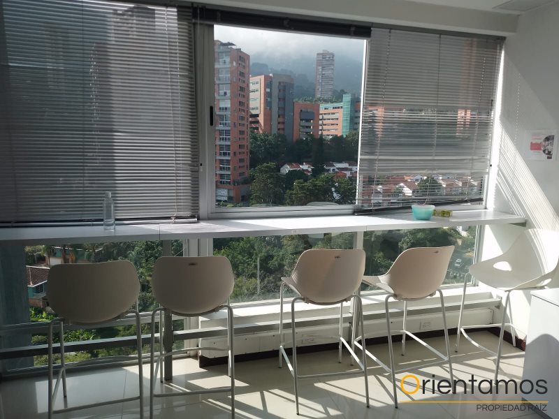 Oficina disponible para la venta en Medellín el codigo es 18537 foto numero 7