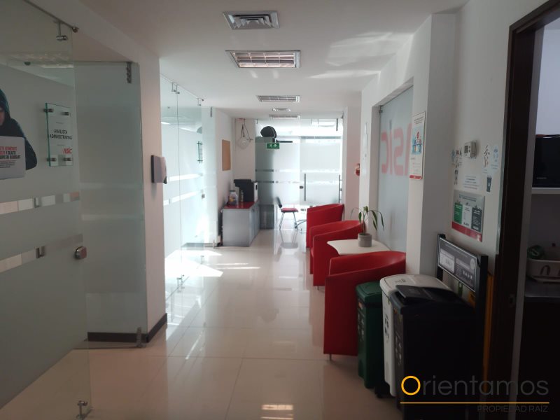 Oficina disponible para la venta en Medellín el codigo es 18537 foto numero 11