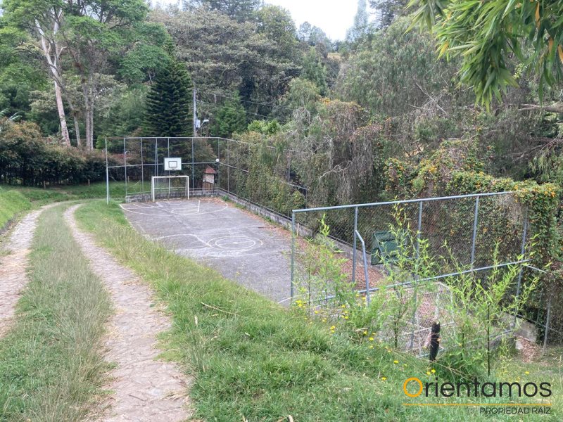 Casa disponible para la venta en Envigado el codigo es 19640 foto numero 8