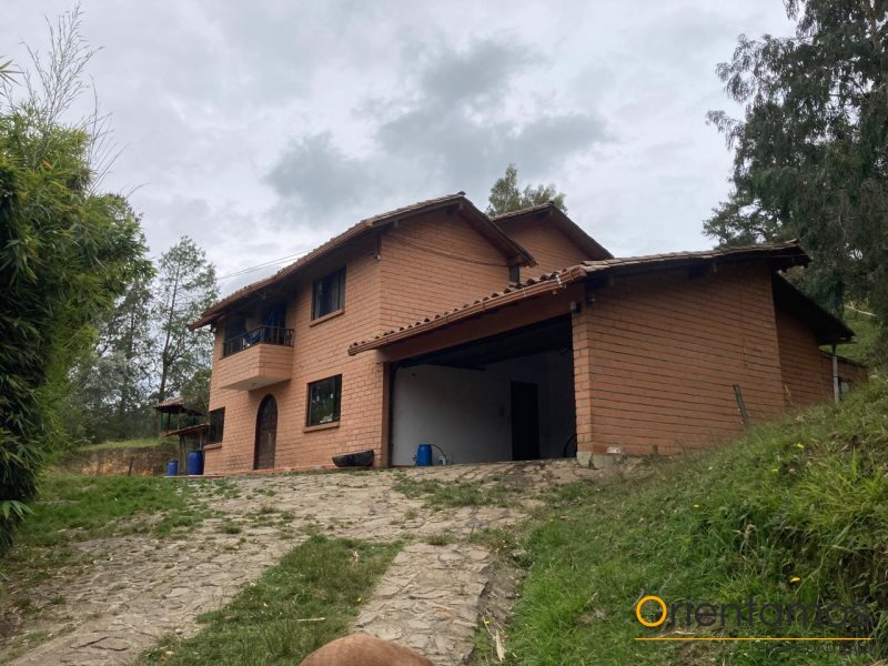 Casa disponible para la venta en Envigado el codigo es 19640 foto numero 13
