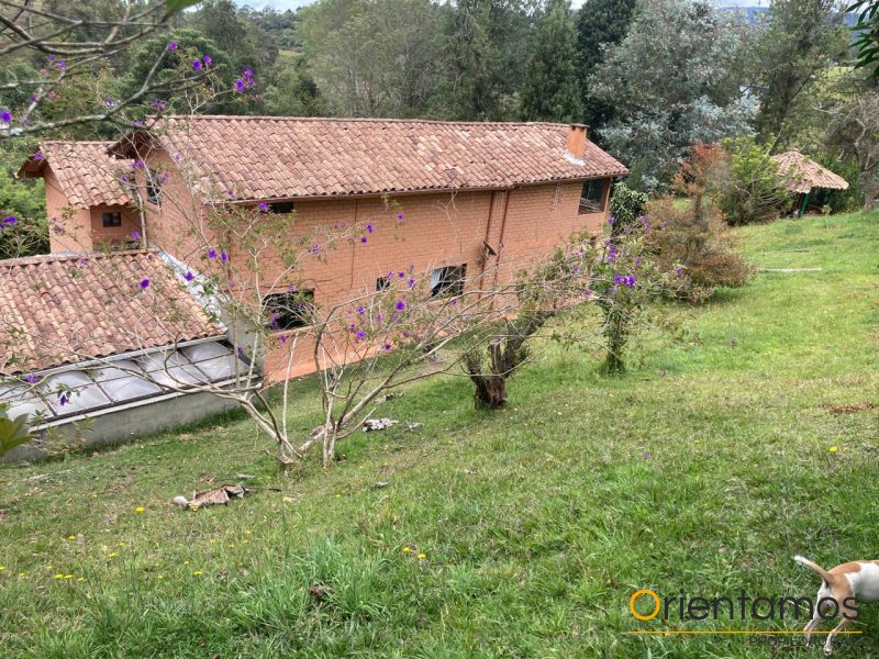 Casa disponible para la venta en Envigado el codigo es 19640 foto numero 6