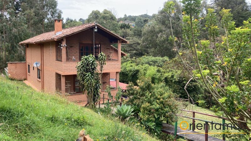 Casa disponible para la venta en Envigado el codigo es 19640 foto numero 2