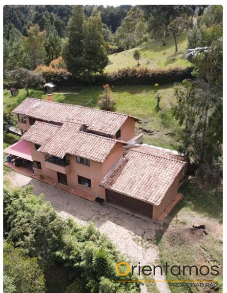 Casa disponible para la venta en Envigado el codigo es 19640 foto numero 16