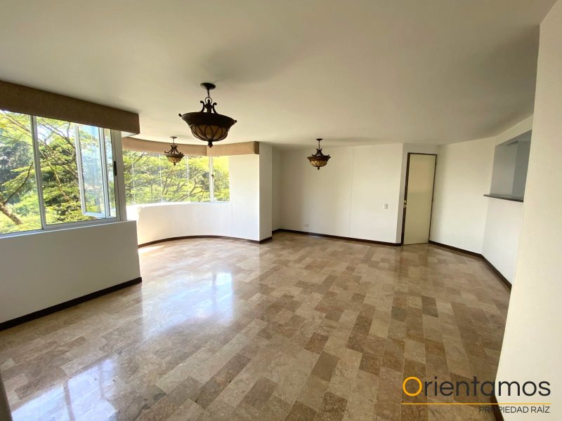 Apartamento disponible para el arriendo en Medellín el codigo es 20432 foto numero 2