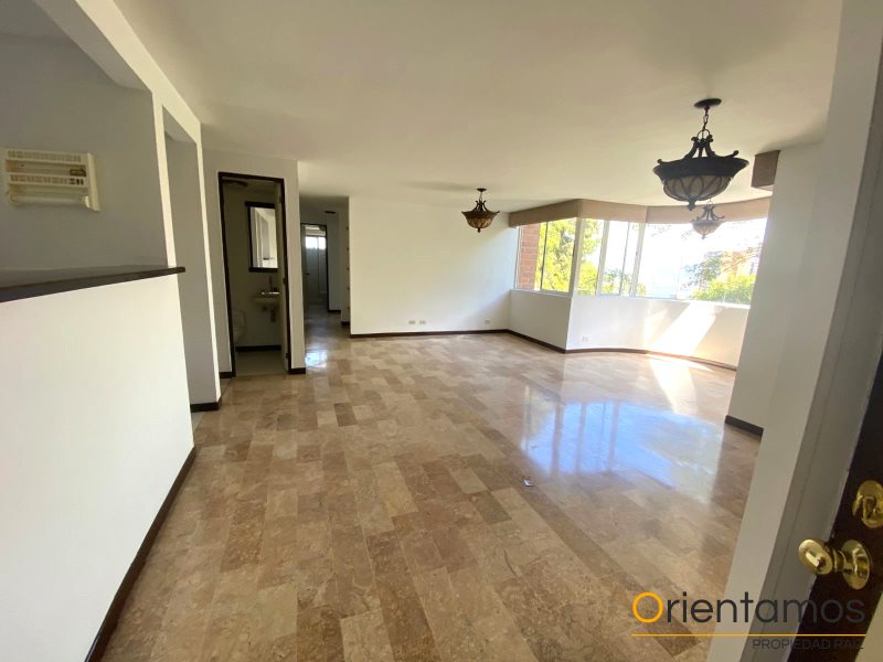 Apartamento disponible para el arriendo en Medellín el codigo es 20432 foto numero 3