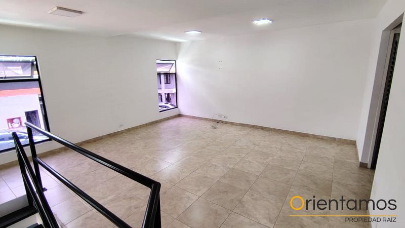 Oficina disponible para el arriendo en Medellín el codigo es 20419 foto numero 2