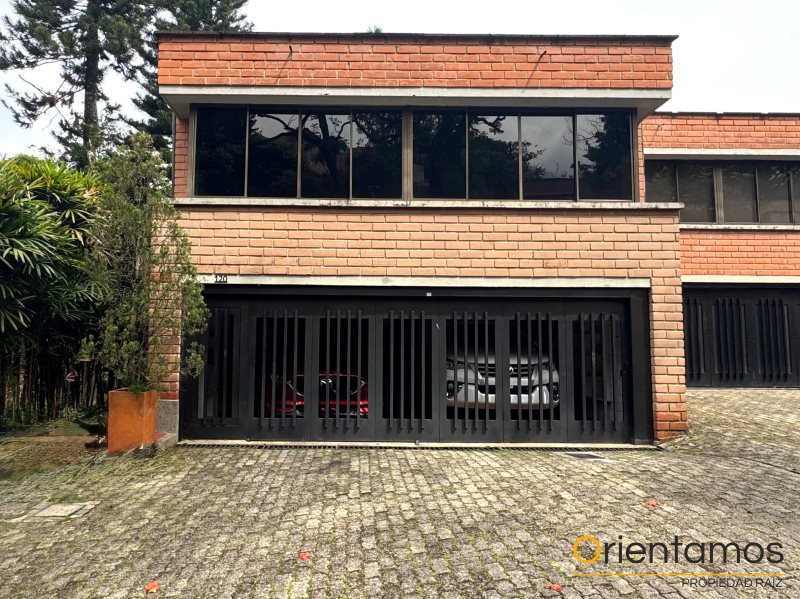 Casa disponible para el arriendo en Medellín el codigo es 20408 foto numero 2