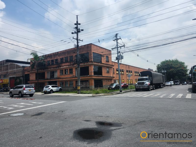 Bodega disponible para el arriendo en Medellín el codigo es 11333 foto numero 3