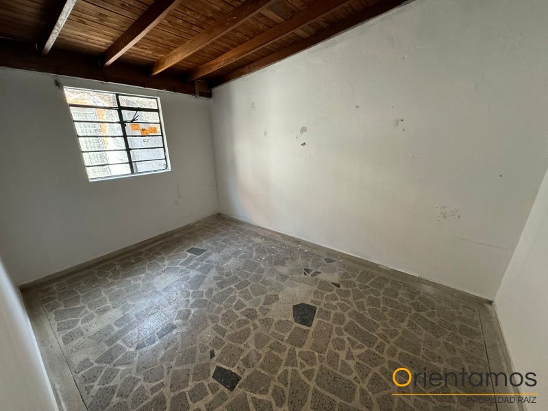 Casa-local disponible para el arriendo en Medellín el codigo es 19562 foto numero 9
