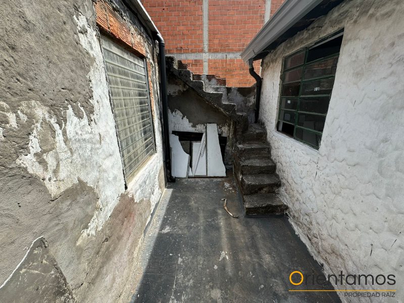 Casa-local disponible para el arriendo en Medellín el codigo es 19562 foto numero 14