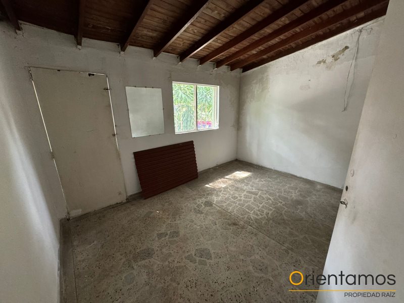 Casa-local disponible para el arriendo en Medellín el codigo es 19562 foto numero 11