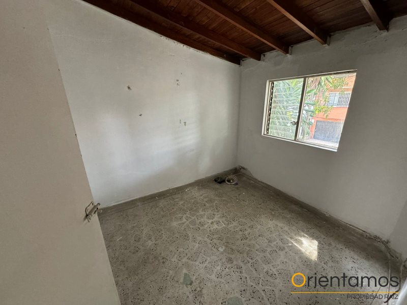 Casa-local disponible para el arriendo en Medellín el codigo es 19562 foto numero 10