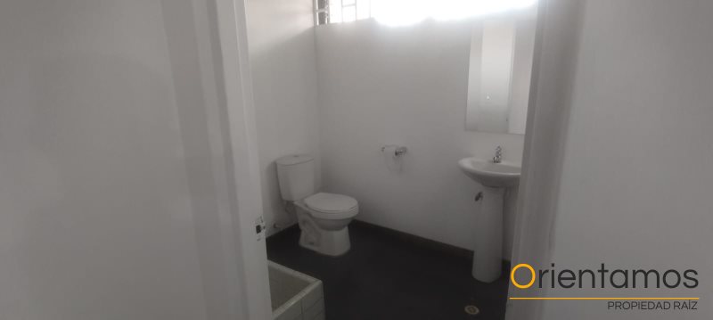 Oficina disponible para el arriendo en Medellín el codigo es 20134 foto numero 3