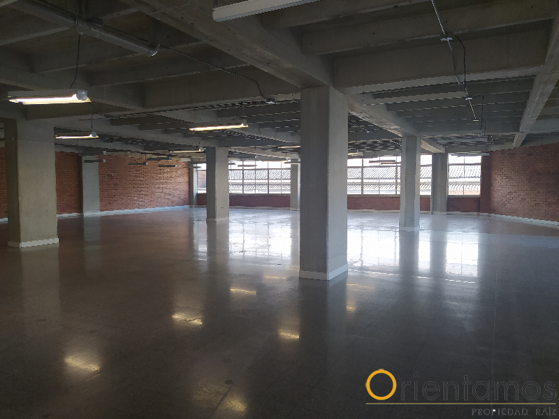 Local disponible para el arriendo en Medellín el codigo es 16948 foto numero 2