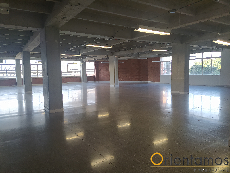 Local disponible para el arriendo en Medellín el codigo es 16948 foto numero 3