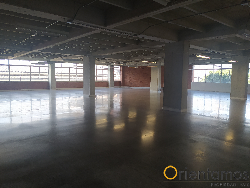 Local disponible para el arriendo en Medellín el codigo es 16948 foto numero 5