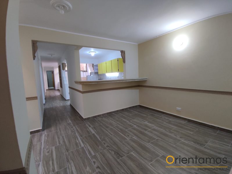 Casa para el arriendo en Envigado - Alcala el codigo es 19893 foto numero 2