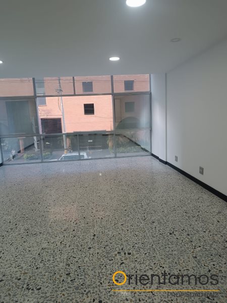 Oficina-Local disponible para el arriendo en Medellín el codigo es 20091 foto numero 5