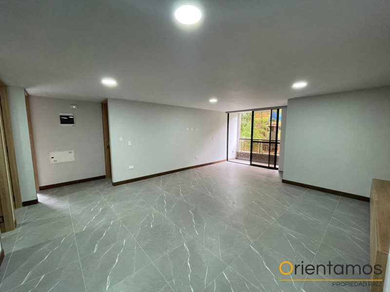 Apartamento disponible para el arriendo en Envigado el codigo es 19285 foto numero 2