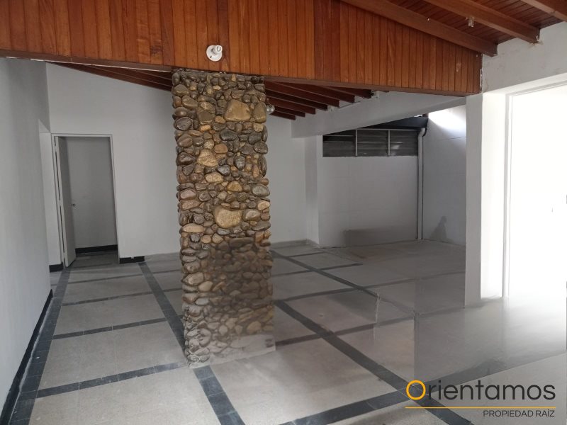 Casa-local disponible para el arriendo en Medellín el codigo es 20265 foto numero 8