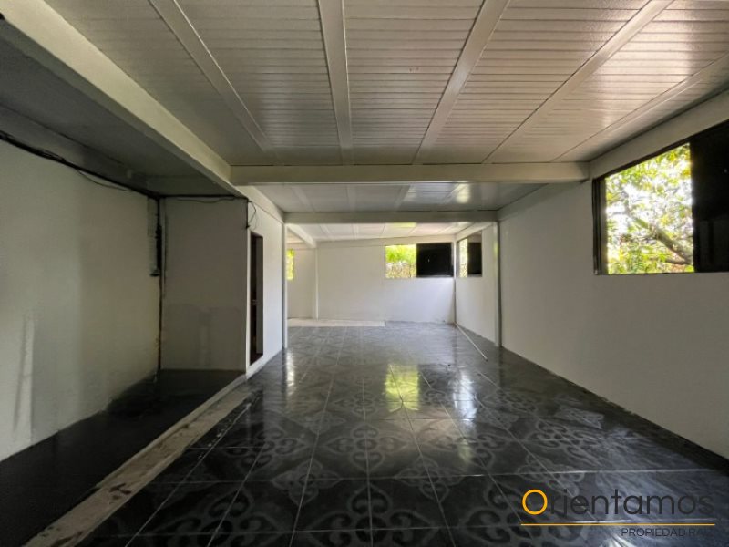 Local disponible para el arriendo en Medellín el codigo es 19032 foto numero 4