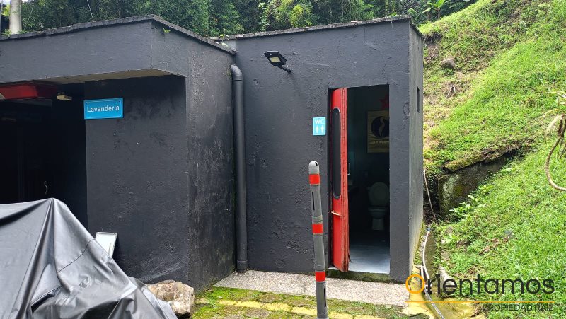 Oficina-Local disponible para el arriendo en Medellín el codigo es 19702 foto numero 5