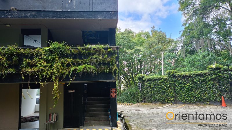 Oficina-Local disponible para el arriendo en Medellín el codigo es 19702 foto numero 4