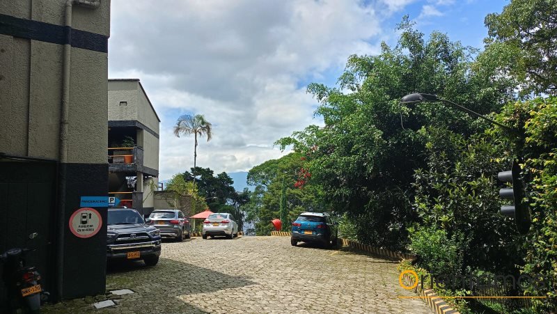 Oficina-Local disponible para el arriendo en Medellín el codigo es 19702 foto numero 7