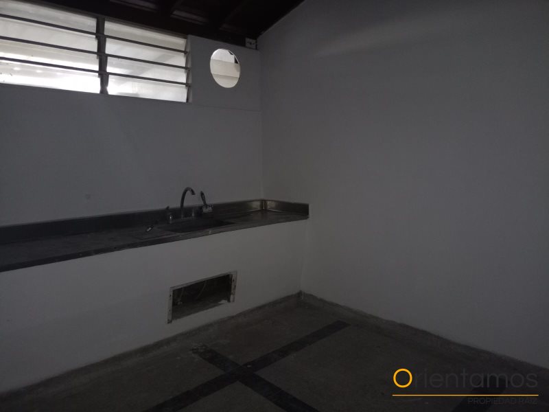 Casa-local disponible para el arriendo en Medellín el codigo es 20265 foto numero 11