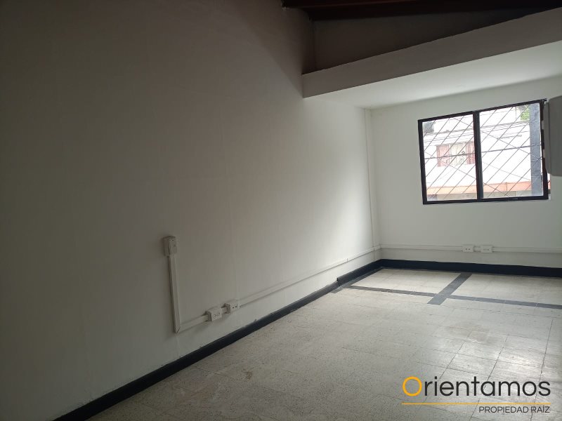 Casa-local disponible para el arriendo en Medellín el codigo es 20265 foto numero 17