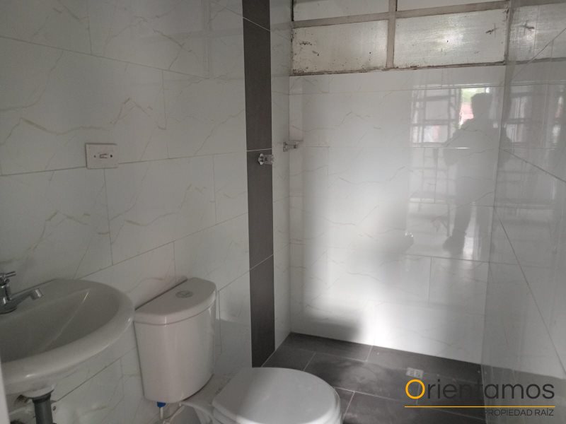 Casa-local disponible para el arriendo en Medellín el codigo es 20265 foto numero 18