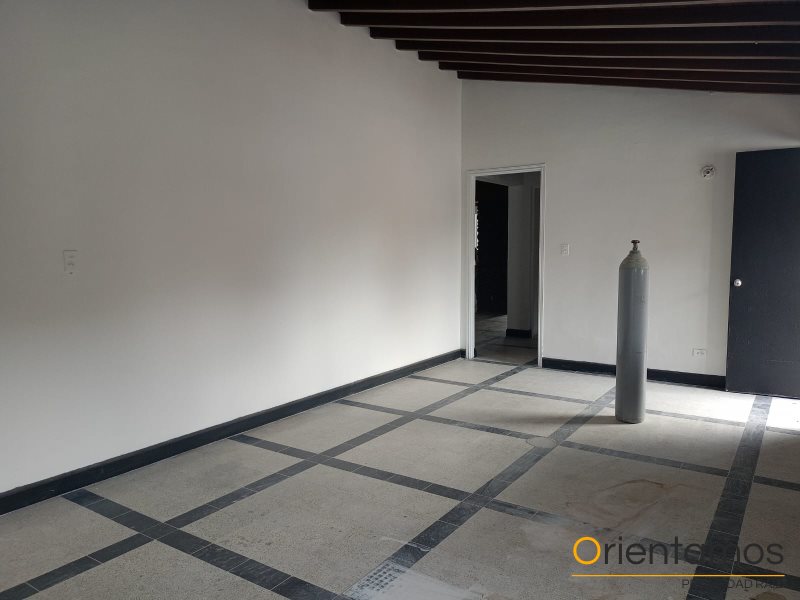 Casa-local disponible para el arriendo en Medellín el codigo es 20265 foto numero 19