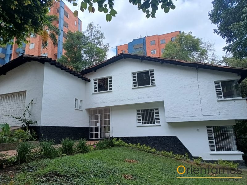 Casa disponible para el arriendo en Medellín el codigo es 18969 foto numero 3