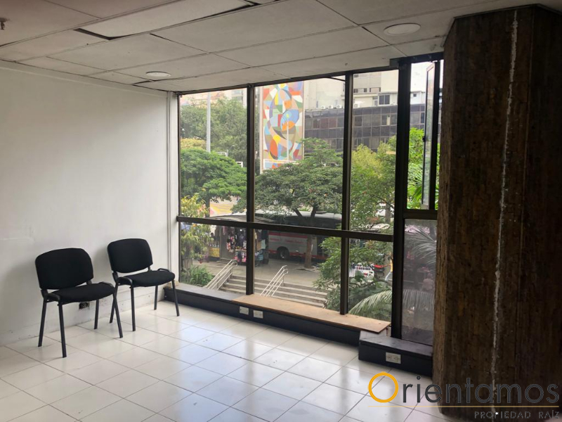 Local para el arriendo en Medellín - Centro el codigo es 17233 foto numero 11