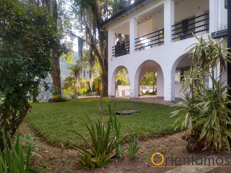 Casa para el arriendo en Medellín - Belen el codigo es 17208 foto numero 10