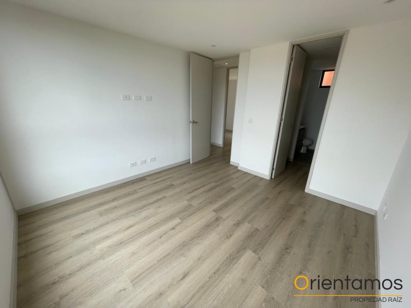 Apartamento disponible para el arriendo en Envigado el codigo es 19117 foto numero 14