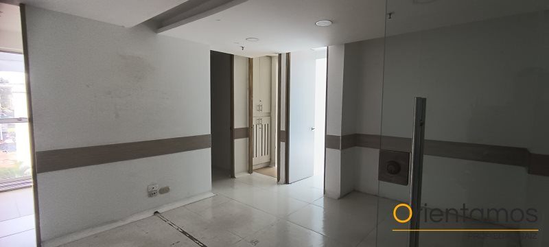 Oficina disponible para el arriendo en Envigado el codigo es 20216 foto numero 7