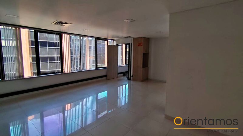 Oficina disponible para el arriendo en Medellín el codigo es 20473 foto numero 2