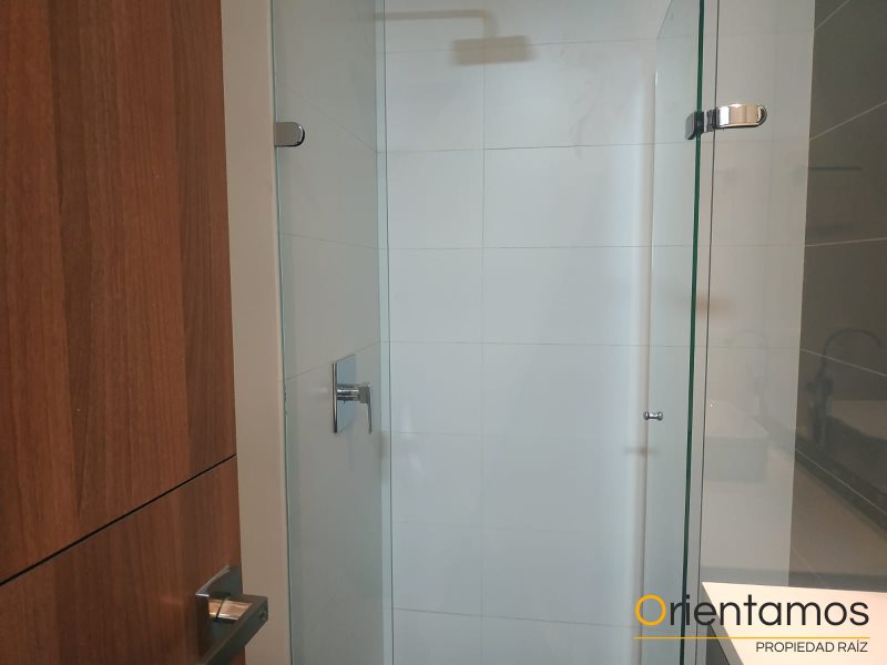 Apartamento disponible para el arriendo en Medellín el codigo es 19710 foto numero 9